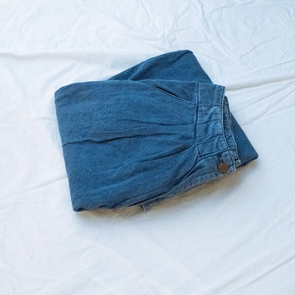 Extra-wide leg, high-waisted, vintage, cropped, denim trousers - Picture 3 of 8